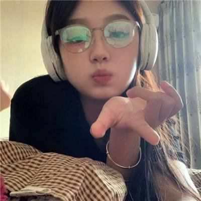 没人告诉我，我爹是皇帝啊